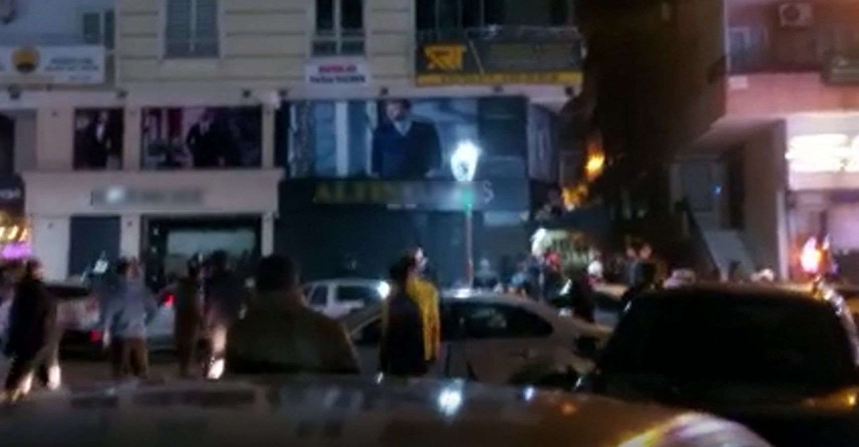 Haliliye'de polis kavgayı durdurmak için havaya ateş açtı