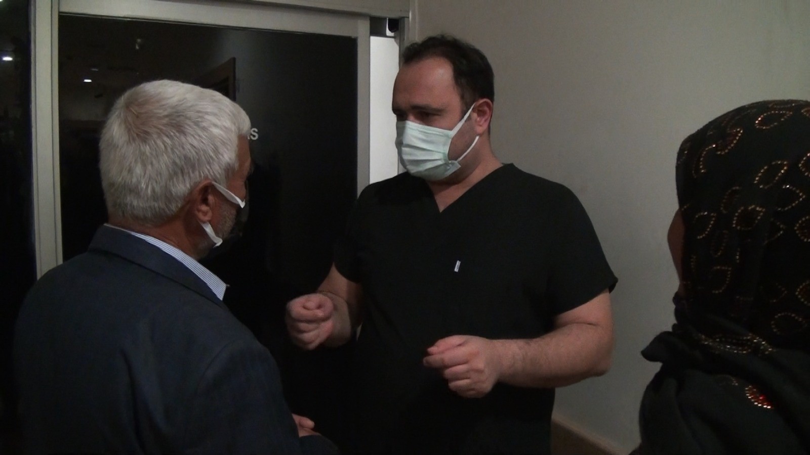 Şanlıurfa'da kalbi delik olan hastaya kasıktan girilerek işlem yapıldı