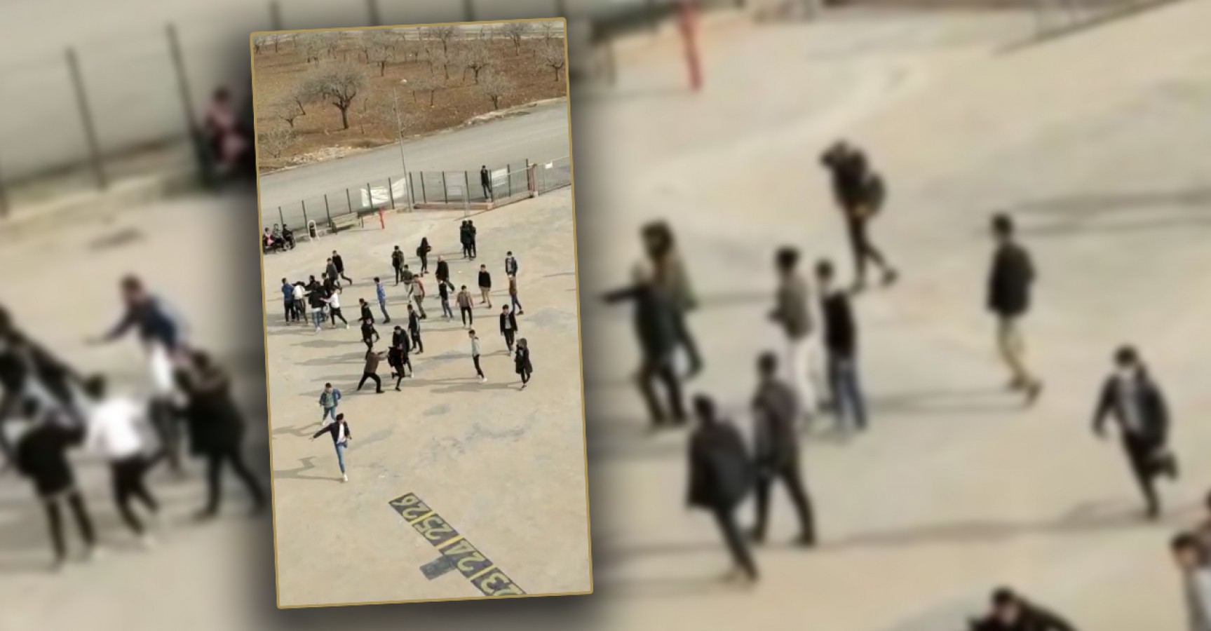 Liseli öğrencilerin okul bahçesinde tekme tokatlı kavgası