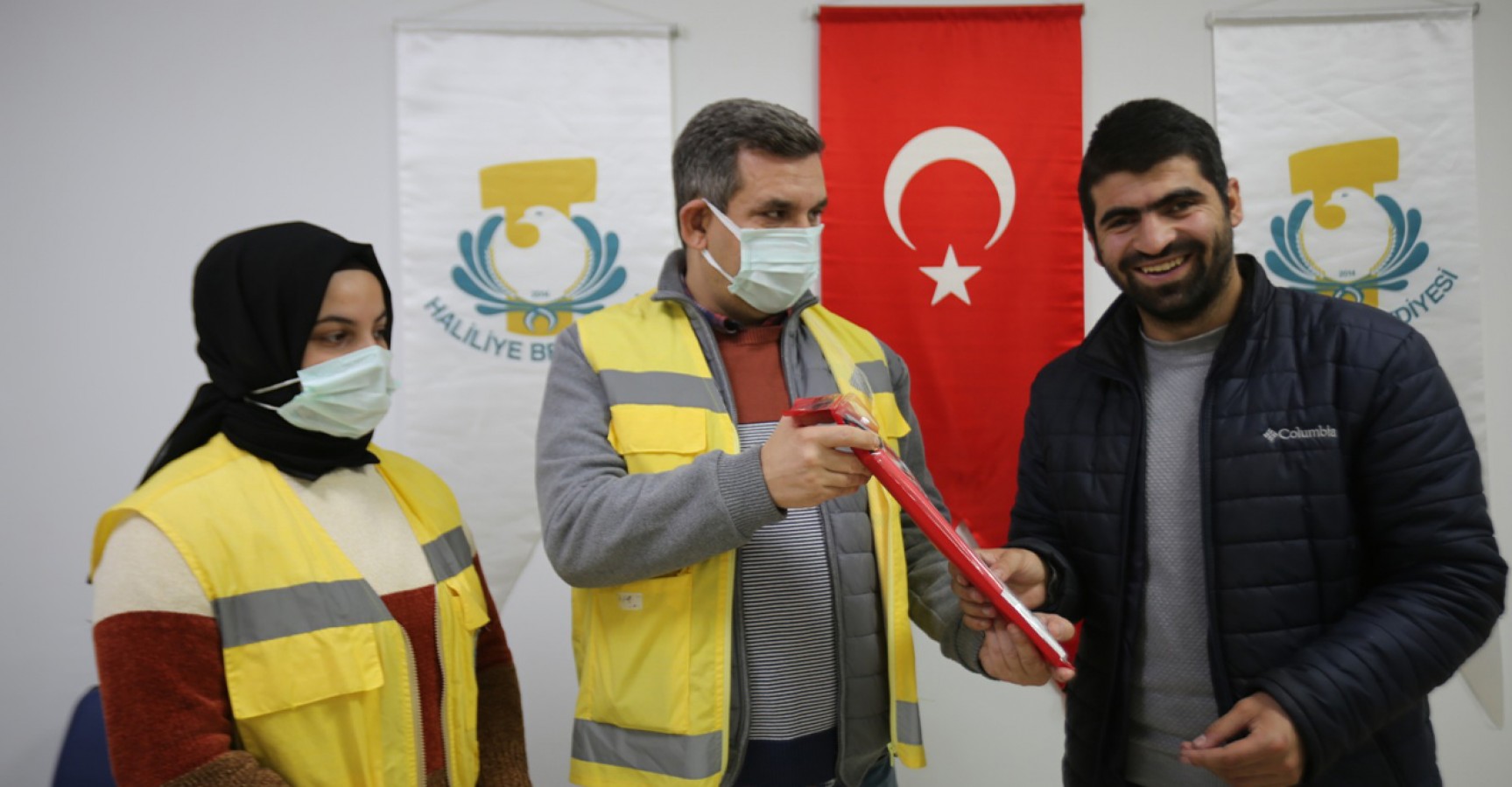 Başkan Canpolat, görme engelli vatandaşın talebini gerçekleştirdi