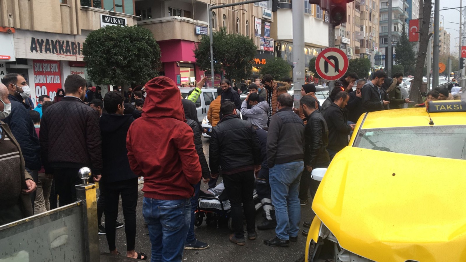 Haliliye'de toplu taşıma aracı ile ticari araç çarptı
