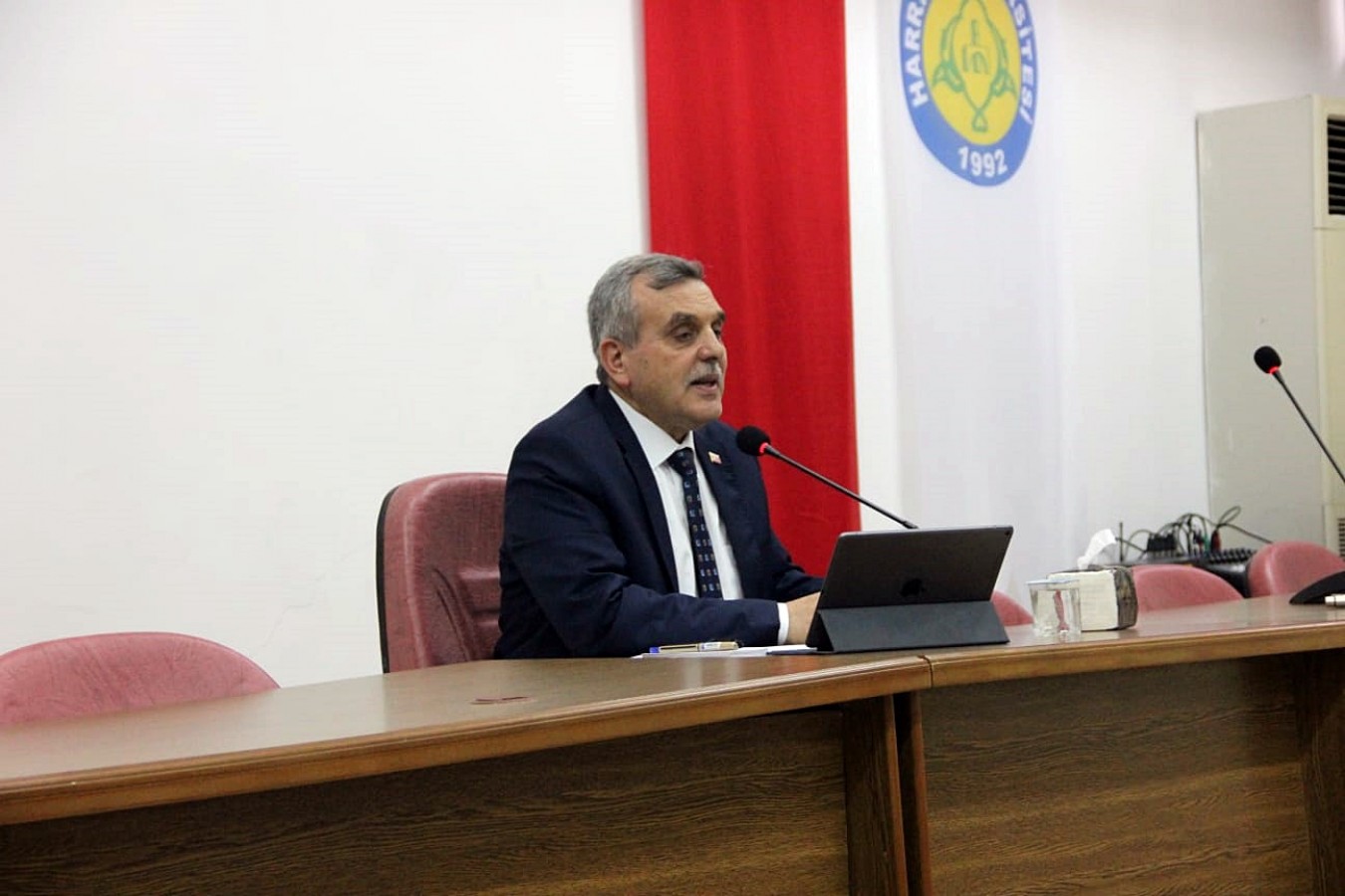 Başkan Beyazgül, üniversiteli öğrencilerle buluştu