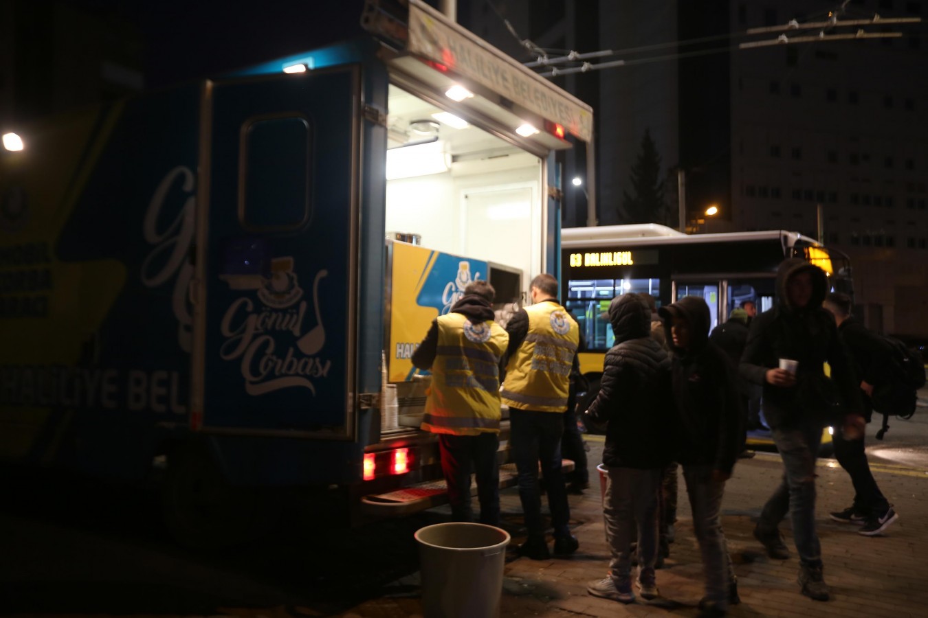 Haliliye’de günlük 6 bin kişiye “gönül çorbası” ikramı