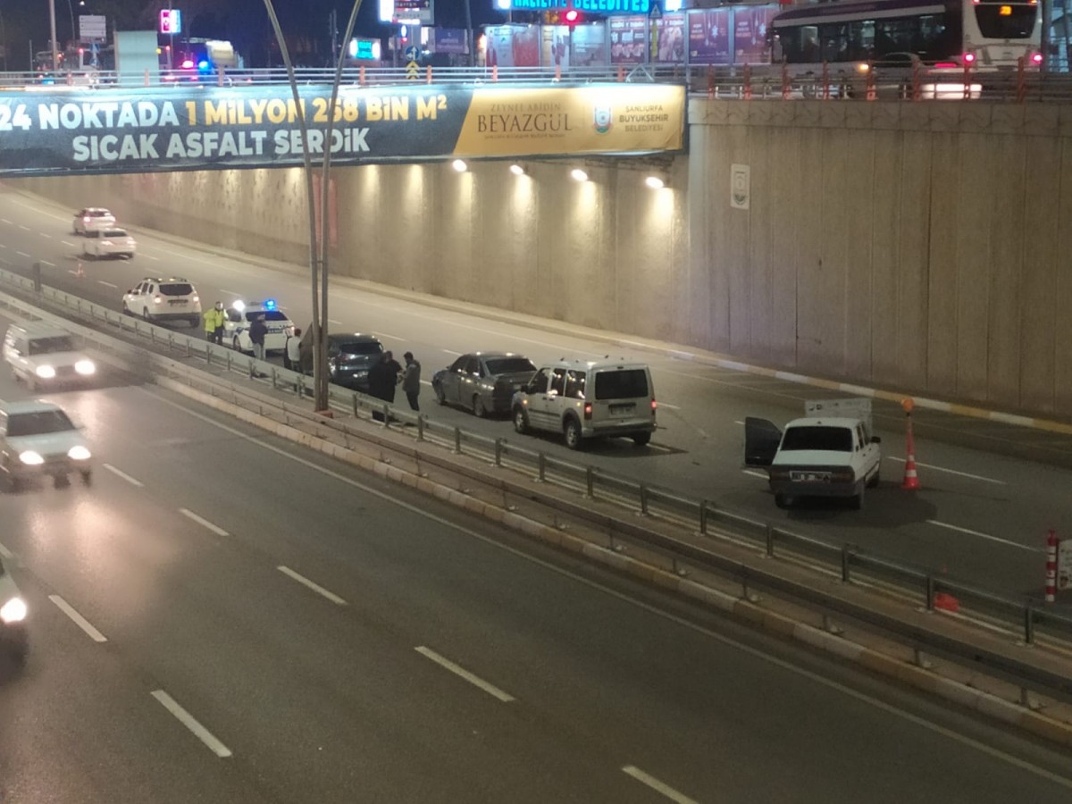 Bir değil, iki değil tam 3 zincirleme kaza!