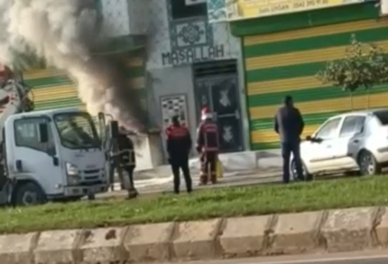 Eyyübiye'de yanan elektrik panosu paniğe neden oldu!