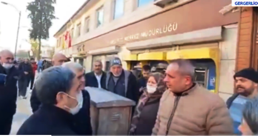 Çarşı esnafı Urfalı vekile dert yandı