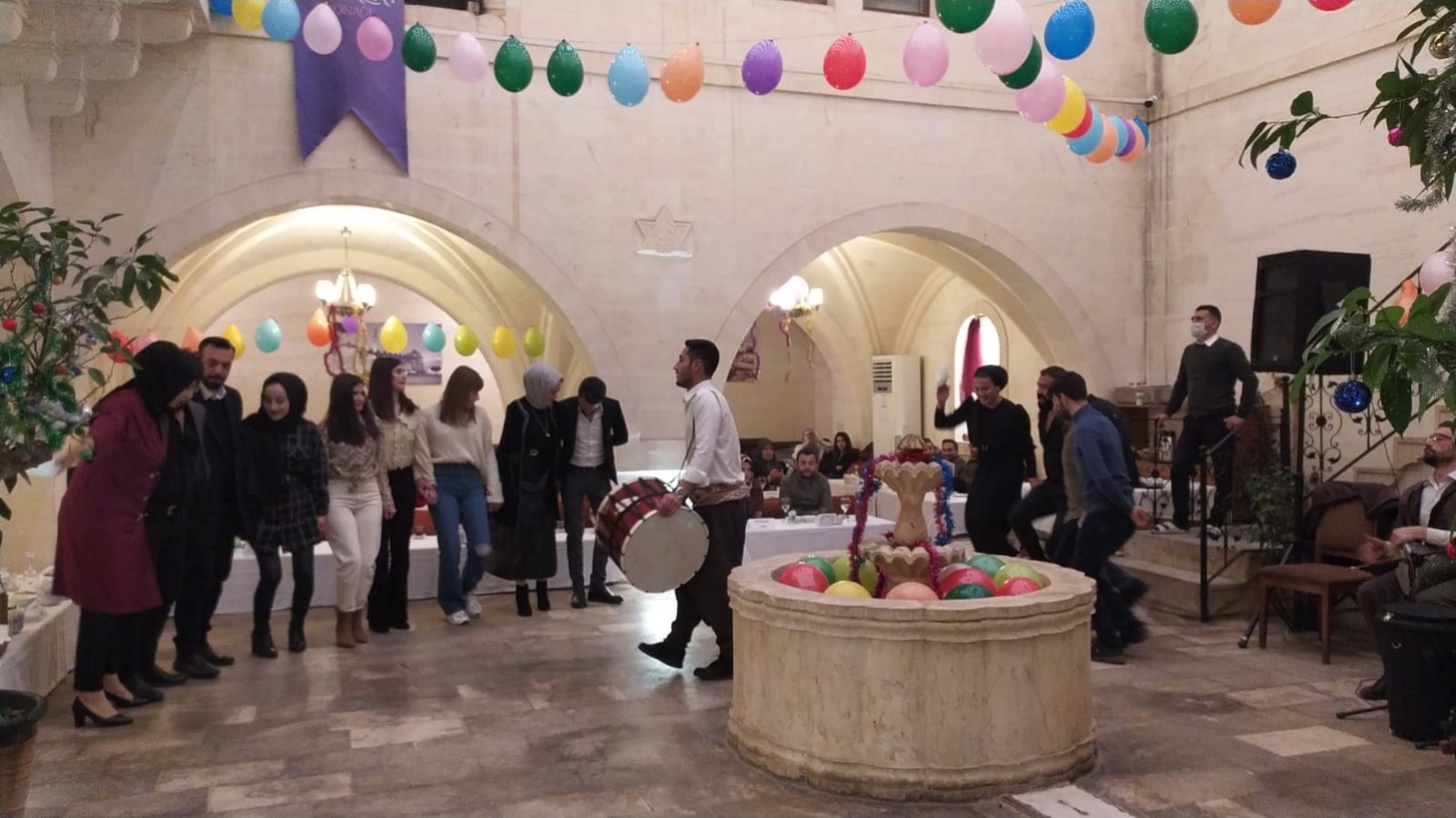 Urfa'da yılbaşı eğlencesi dolu dizgin!