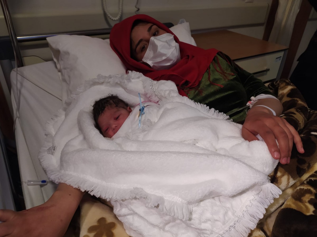 İşte Şanlıurfa'da yeni yılın ilk bebeği!