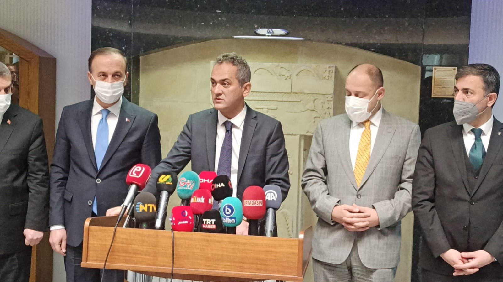 Bakan Özer, Urfa’ya yatırım müjdeleri verdi