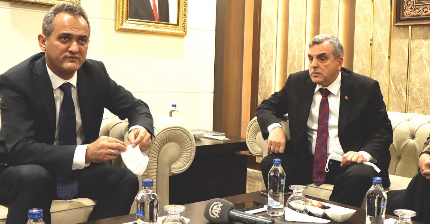 Bakan Özer'den Büyükşehir ziyaretinde Urfa için vaat!