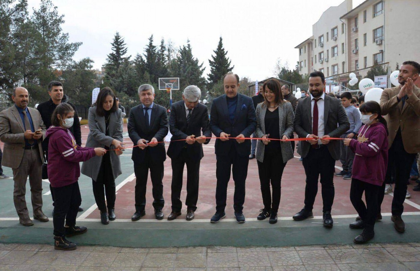 Haliliye’deki okula spor salonu kazandırıldı