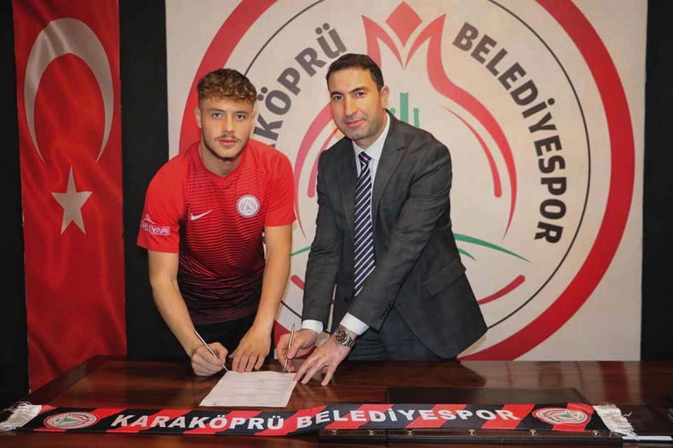 Karaköprü Belediyespor iki futbolcuyla anlaşmaya vardı