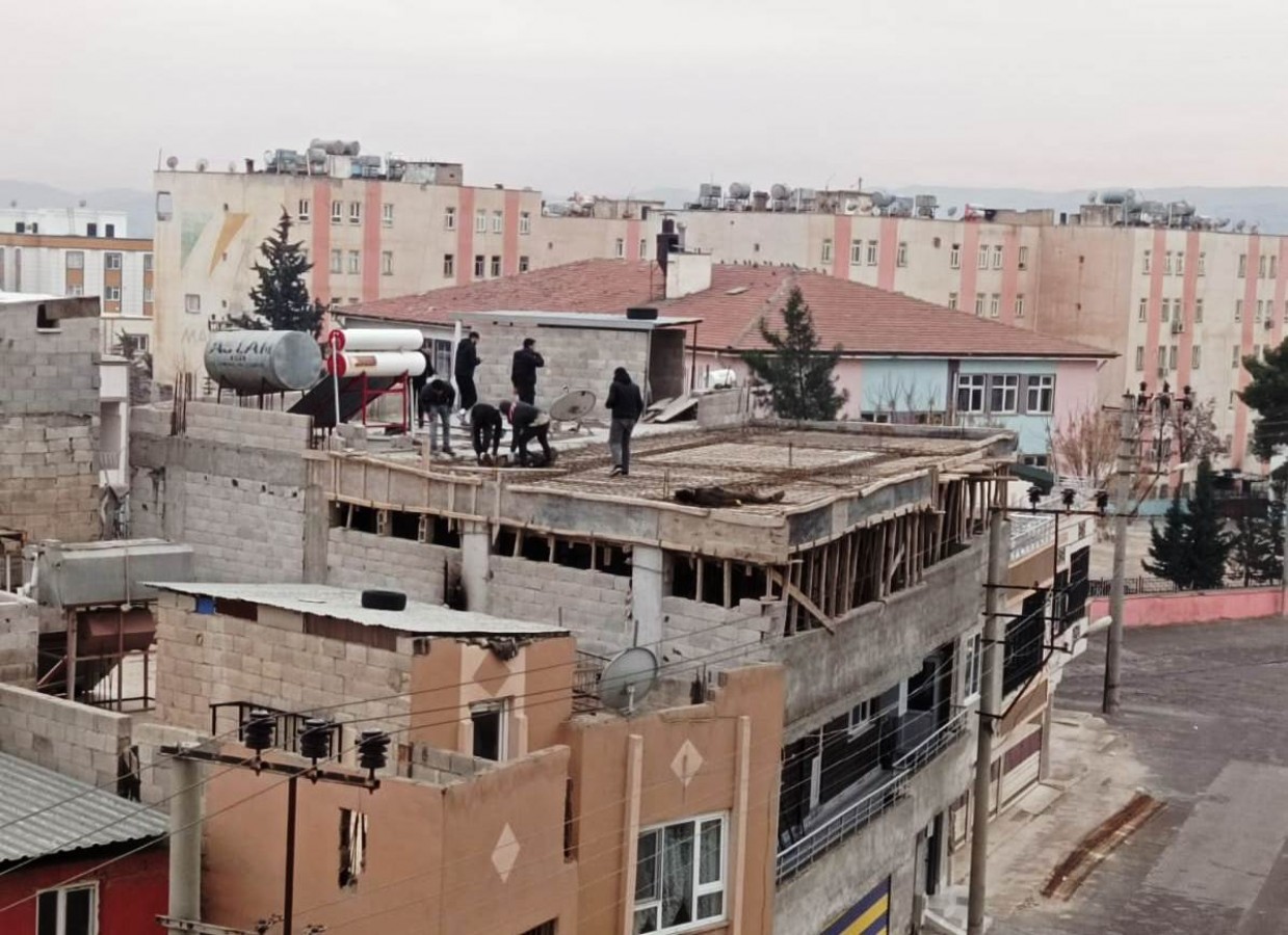 Şanlıurfa'da inşaatta çalışırken akıma kapıldılar