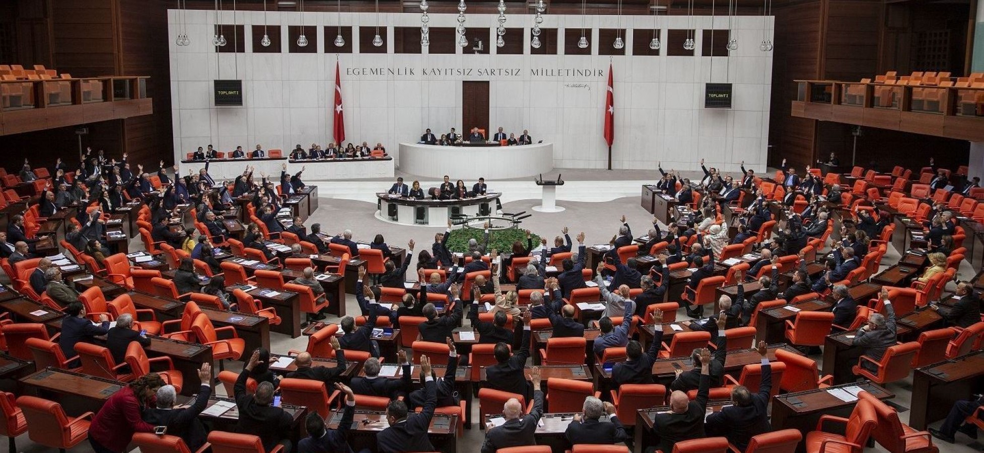 HDP'li 11 milletvekiline ait 13 fezleke TBMM'de
