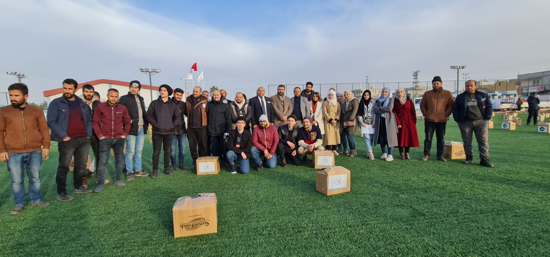 Akçakale’de belediyeden ihtiyaç sahiplerine yardım