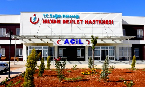Siverek-Hilvan kara yolunda araç takla attı