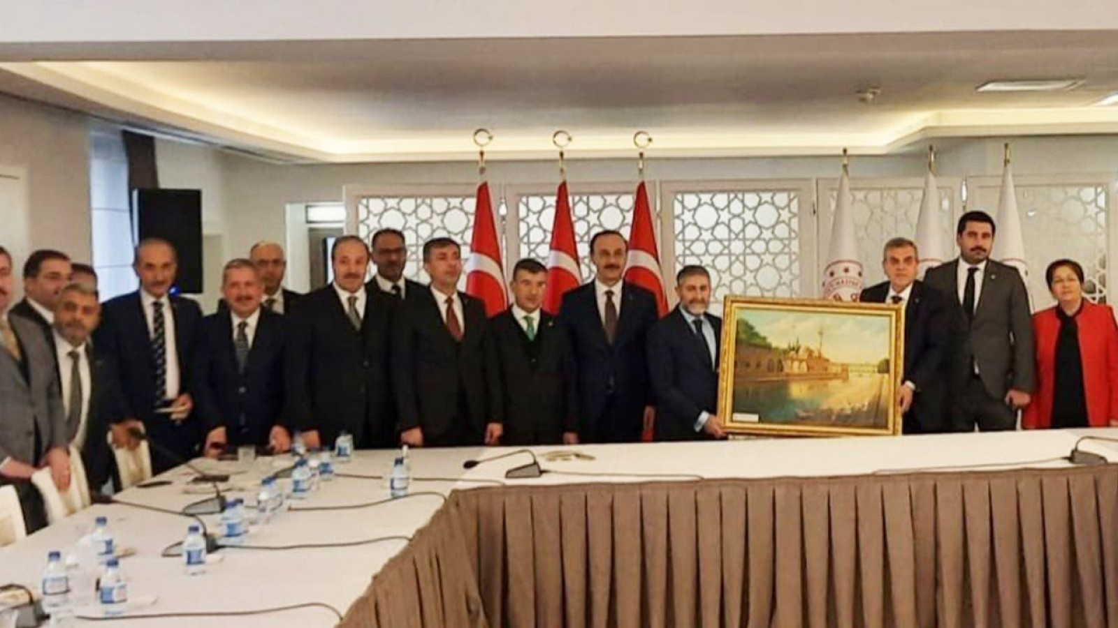Urfa heyetinden Urfalı Bakan'a ziyaret! Destek istediler