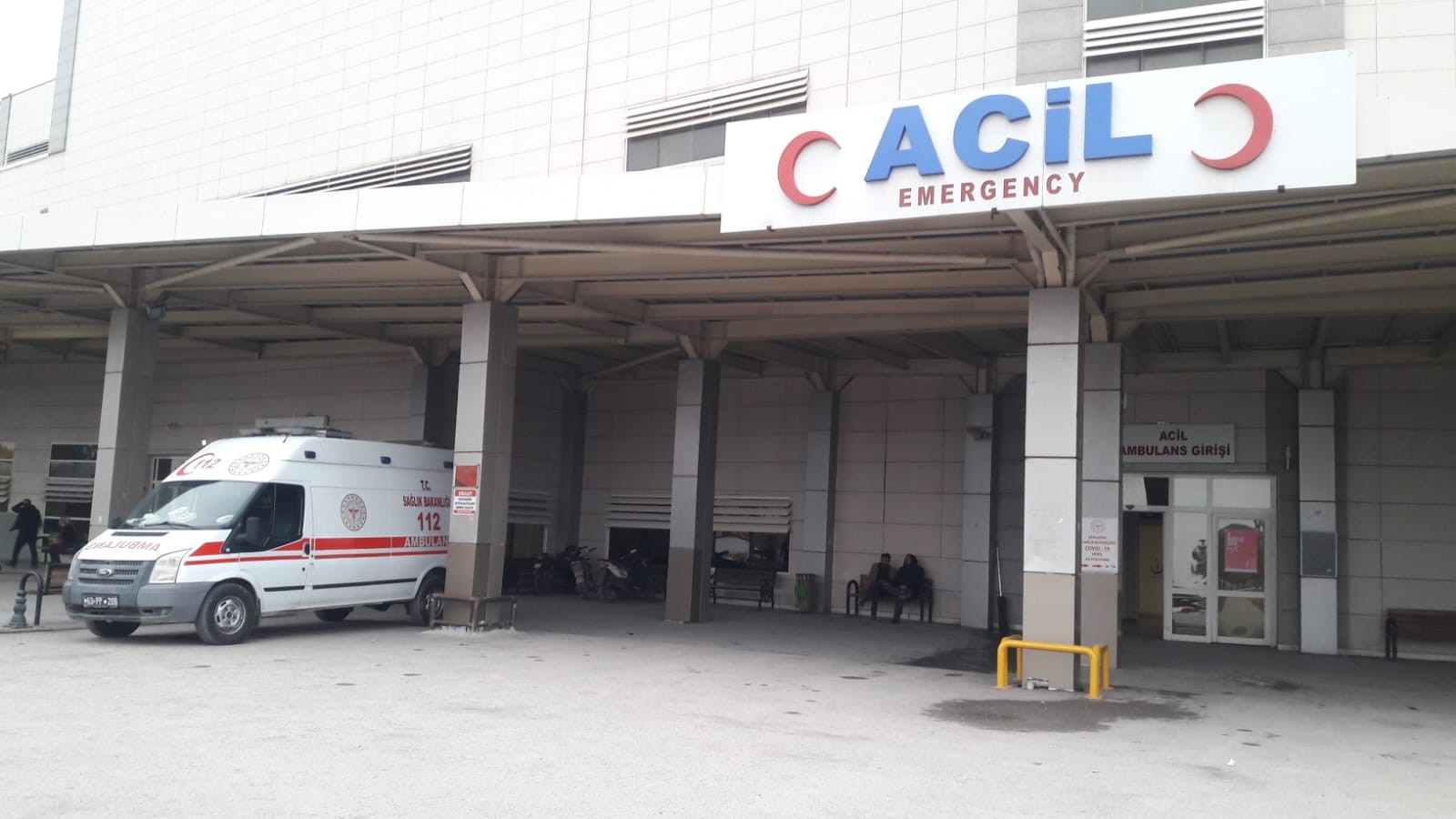 Eski havaalanı karşısında kaza! Yaralılar var