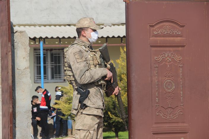 Bozova'da kız kardeşi ve eniştesini öldüren firari jandarma tarafından yakalandı