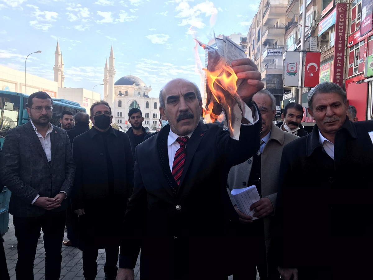 Elektrik zamları protestosu devam ediyor