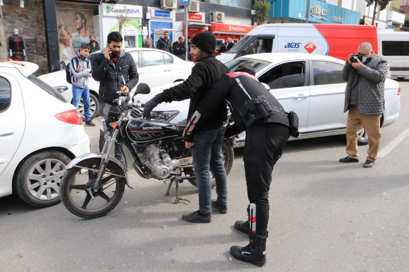 Urfa’da çok sayıda polisle flaş uygulama