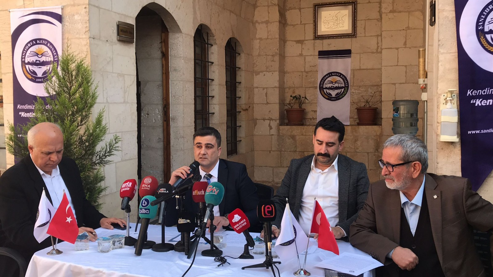Şanlıurfa Kent Konseyi, Özdiker Çarşısı’yla ilgili toplandı
