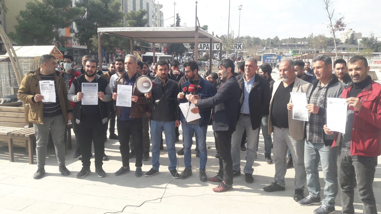 Uğur Tekstil işçileri sendika yöneticilerine tepkili
