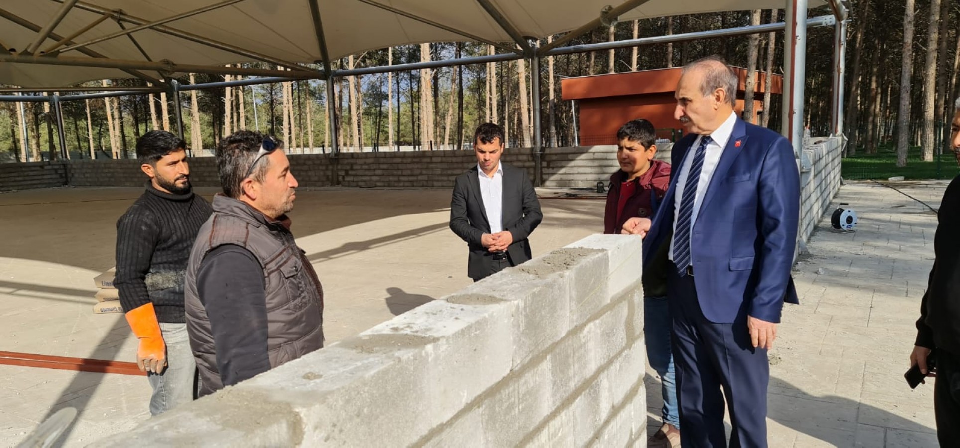 Akçakale’de düğün salonu inşaatı yükselmeye başladı