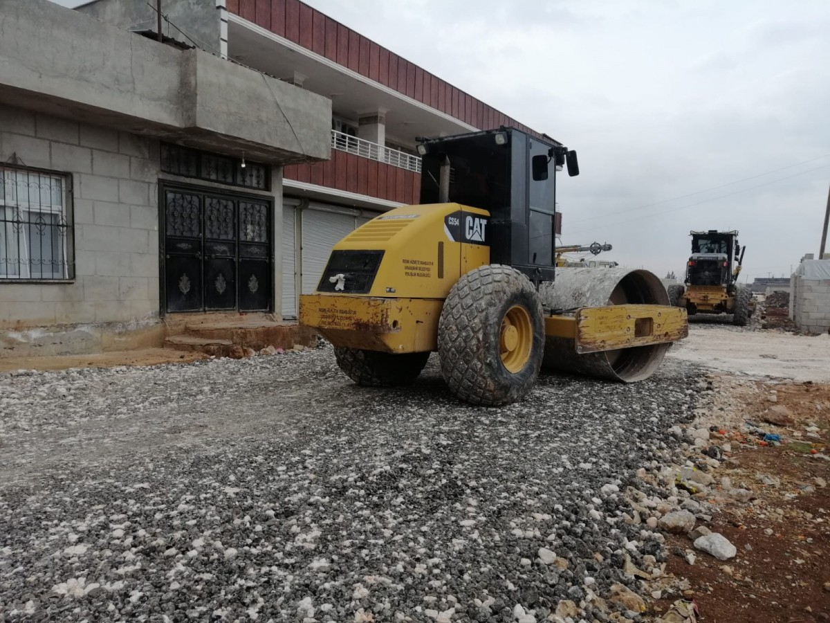 Viranşehir kırsalında yol iyileştirme çalışması