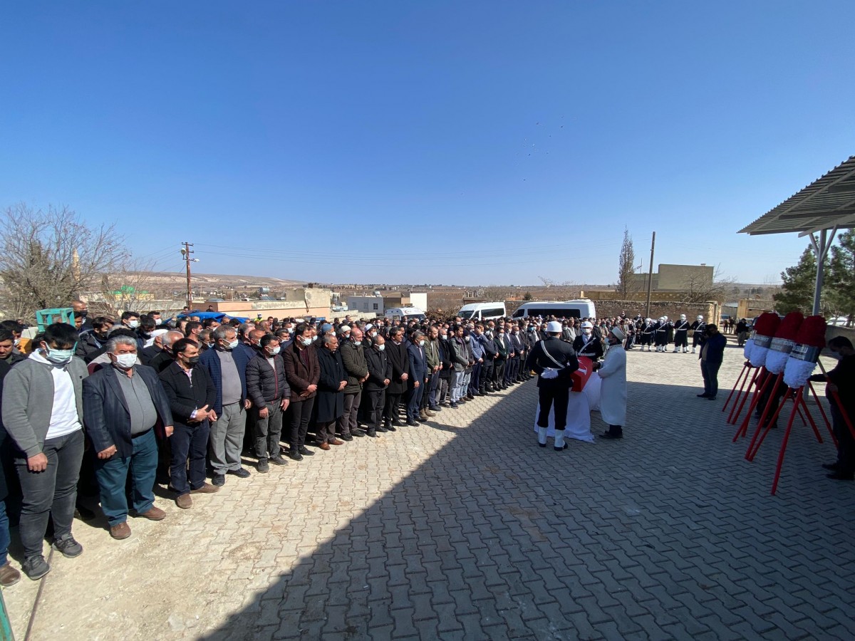 Görev başında hayatını kaybeden Urfalı polis defnedildi