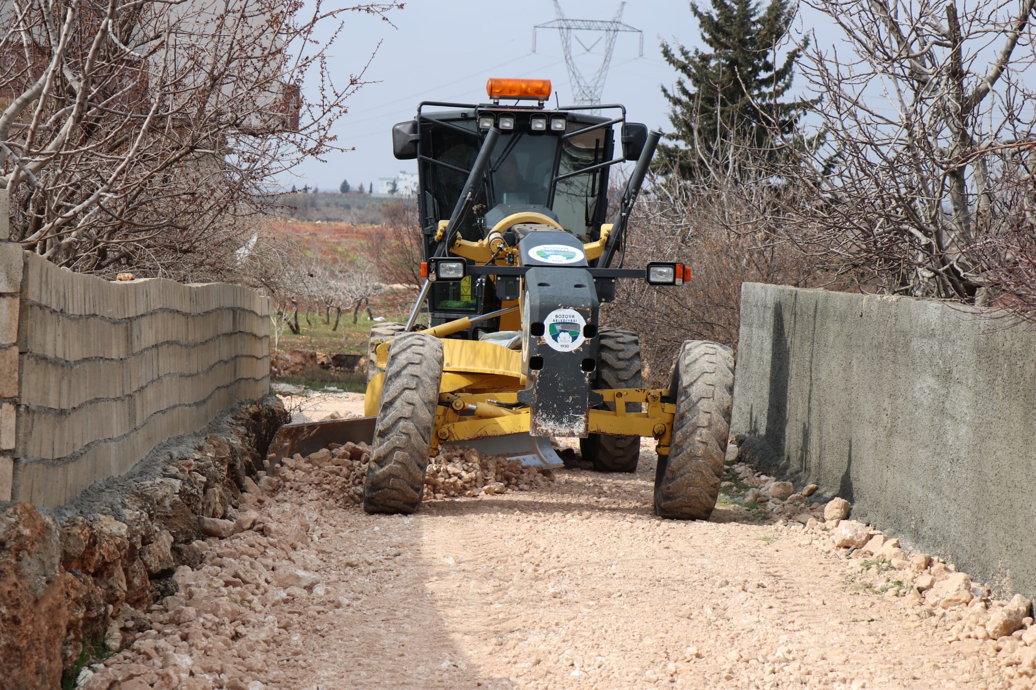 Bozova Kırsalda Yol Çalışmaları Devam Ediyor
