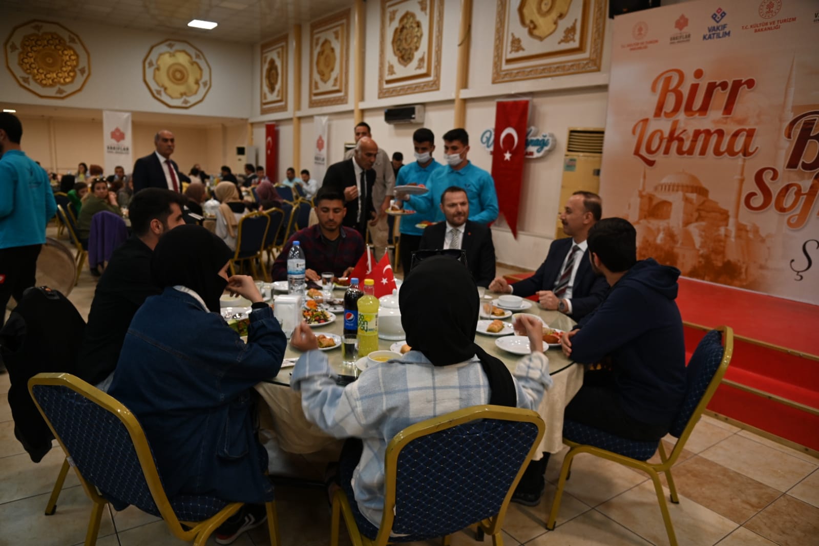 Vali Erin: Tüm Yardım Kanallarını Şanlıurfa’da Açık Tutmaya Gayret Ediyoruz