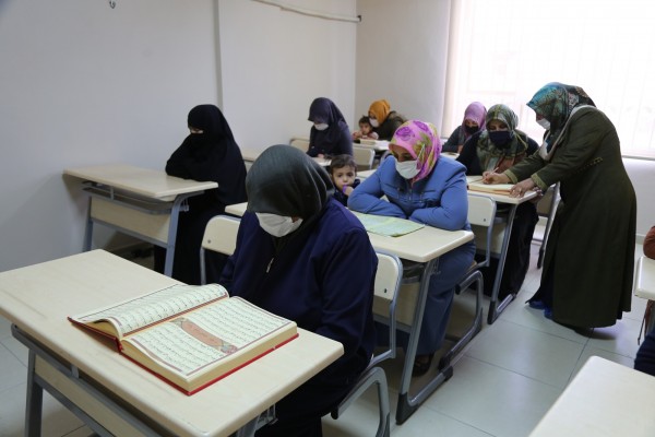 Haliliye Belediyesi Kadınlara Kurs Veriyor