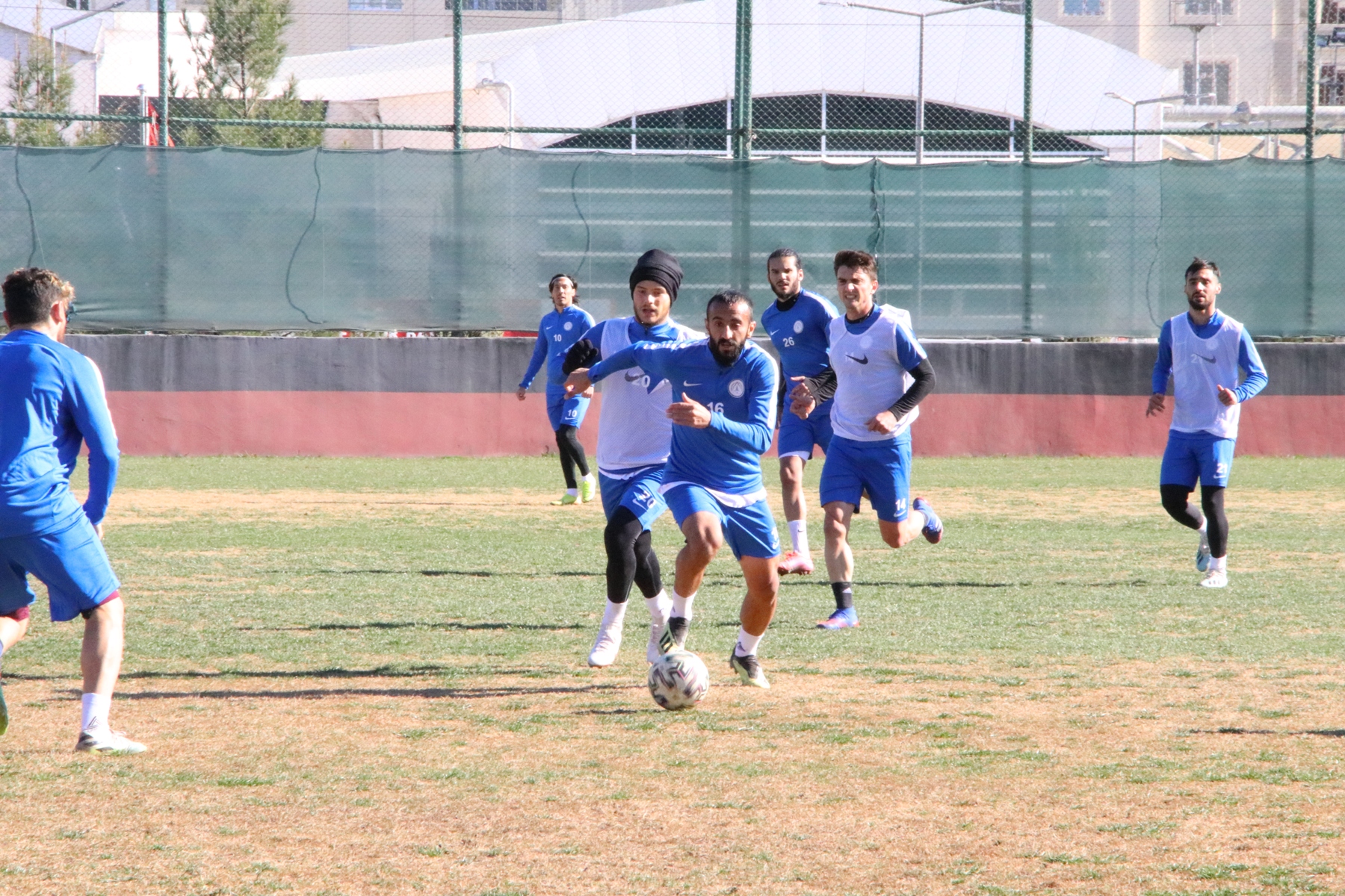 KARAKÖPRÜ BELEDİYESPOR GALİBİYET PEŞİNDE
