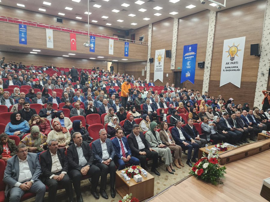 Boş Koltuklar Oy Kaybının mı Habercisi?