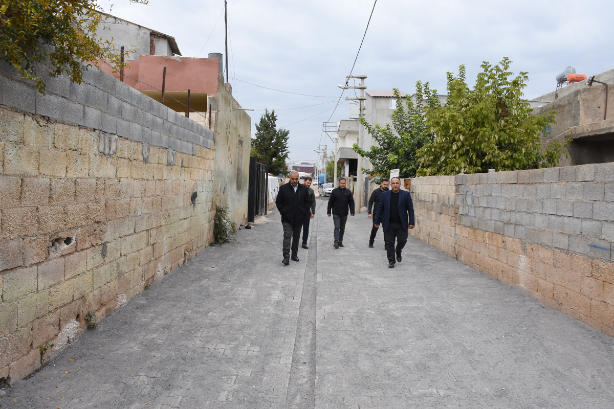 Hilvan’da Yol Yapım Çalışmaları Devam Ediyor