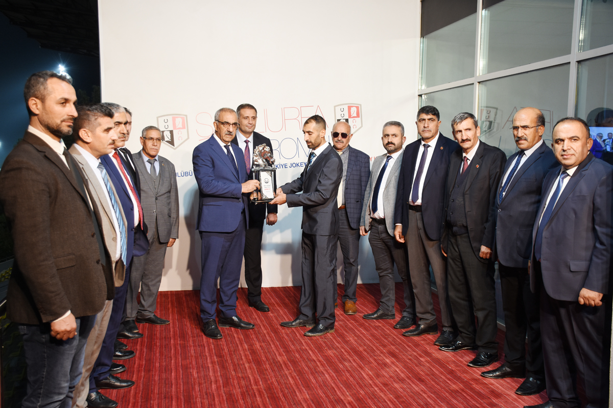 Şanlıurfa Hipodromu’nda Hilvan Belediye Başkanlığı Kupası Koşusu