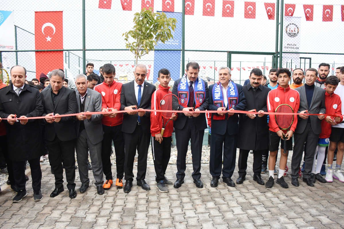 Hilvan’da Semt Sahası ve Tenis Kortu Açılışı Yapıldı