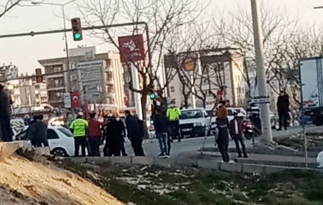 ŞANLIURFA’DA KAZA SONRA KAVGA EDEN TARAFLARI POLİS AYIRDI