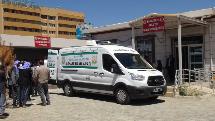 EŞİNİ ÖLDÜRÜP İNTİHARA KALKIŞTI