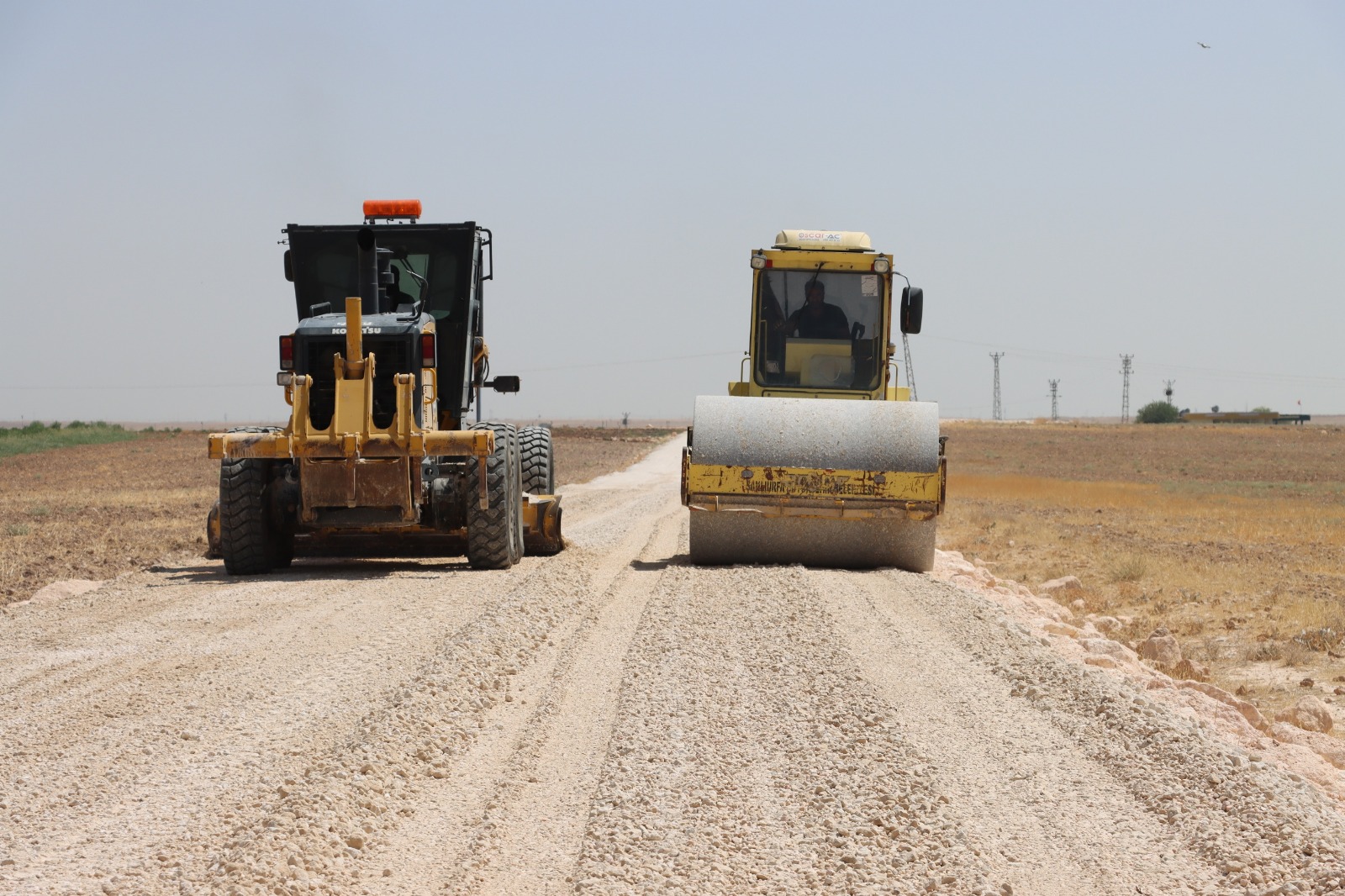 HARRAN’DA ÇAMURLU YOLLAR TARİH OLUYOR
