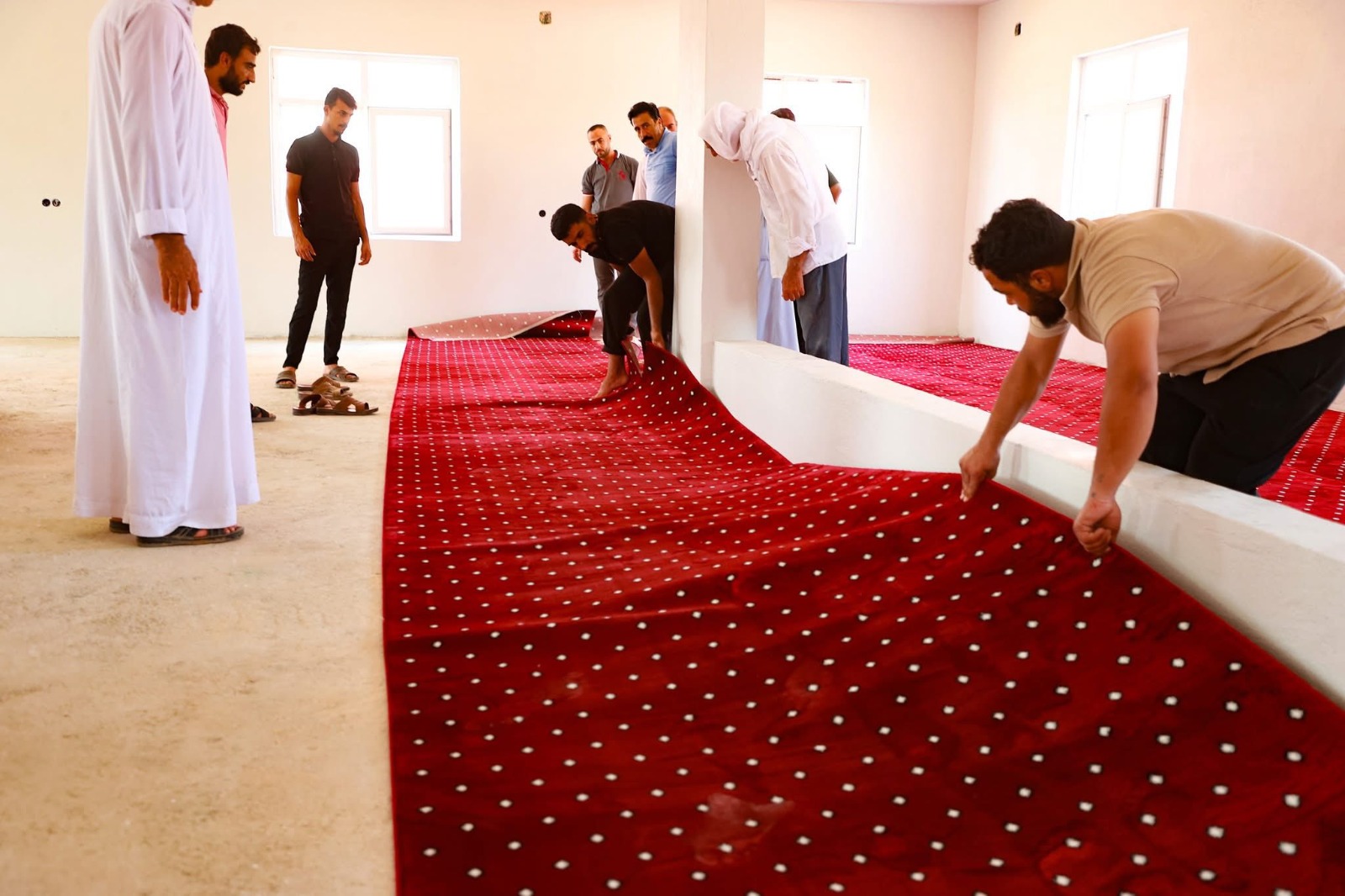 HARRAN BELEDİYESİ'NDEN TAZİYE EVLERİ, CAMİ, LOJMAN VE KUR'AN KURSLARINA YAPI VE MEFRUŞAT DESTEĞİ