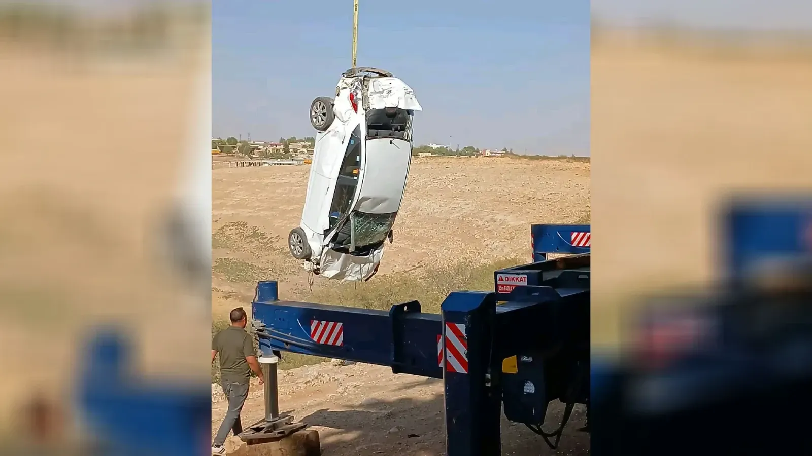 Urfa'da el freni unutulan araç uçuruma düştü!