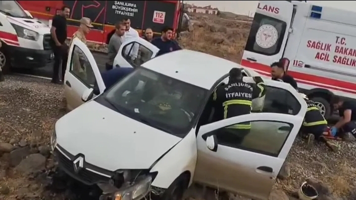 Şanlıurfa-Diyarbakır yolunda kaza! Yaralılar var!
