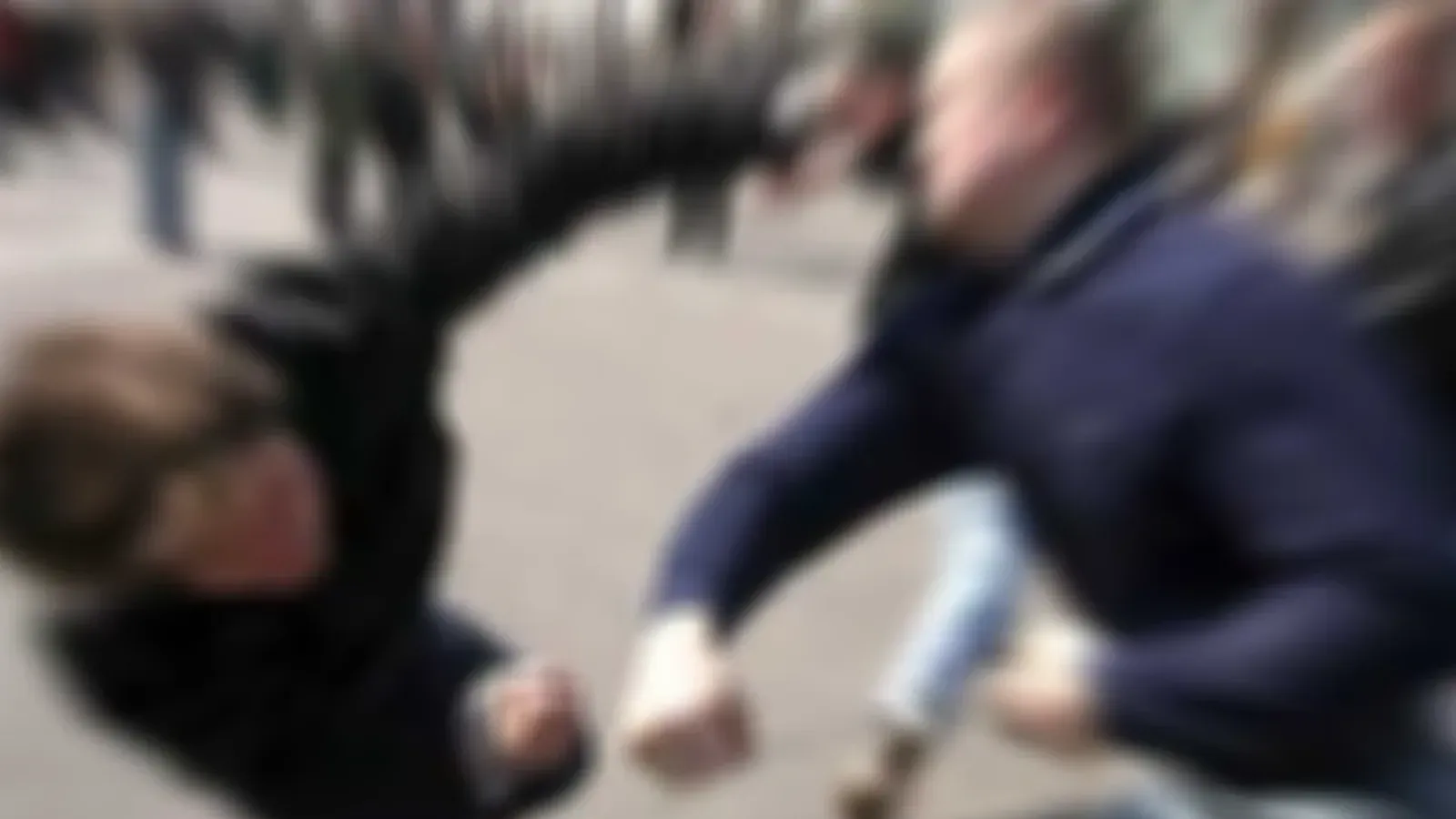 Şanlıurfa Oto Galericiler Sitesi’nde kavga! Yaralılar var!
