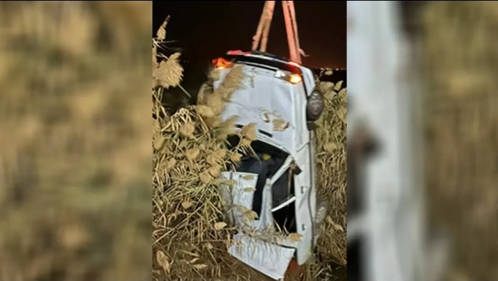 Urfa’da otomobil tahliye kanalına düştü!