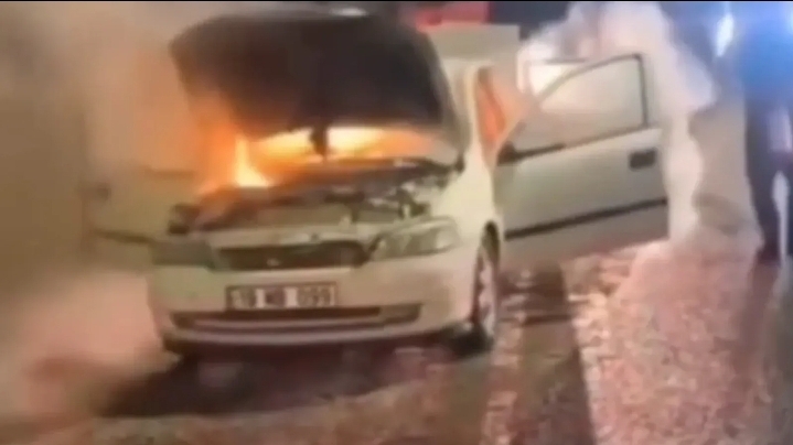 Şanlıurfa’da otomobil alev topuna döndü!