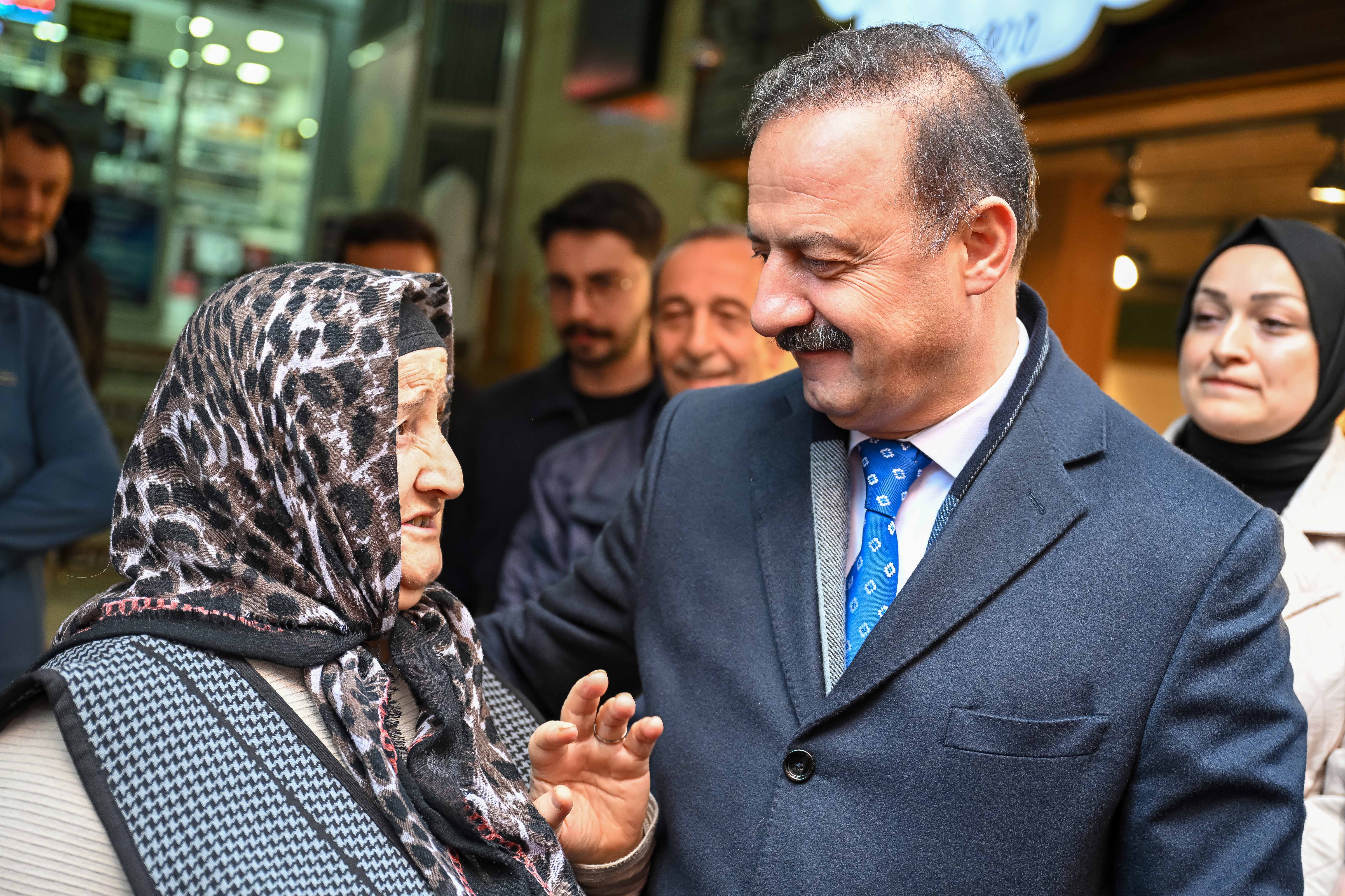 YAVUZ AĞIRALİOĞLU: BU RAKAMLAR EMEKLİLERİMİZ İÇİN KAHIR SEBEBİDİR