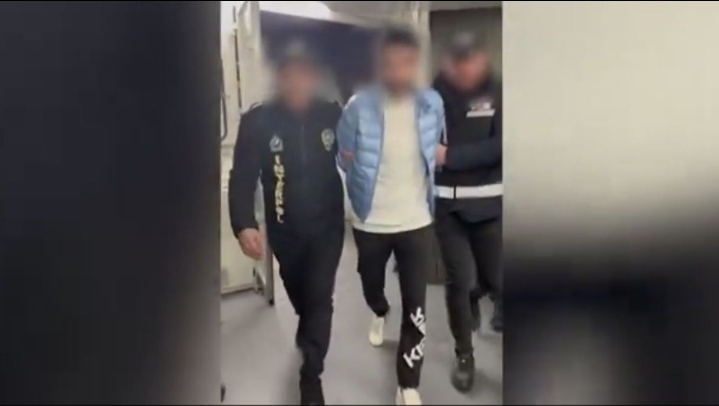 Kırmızı Bülten ile aranan şahıs yakalandı!