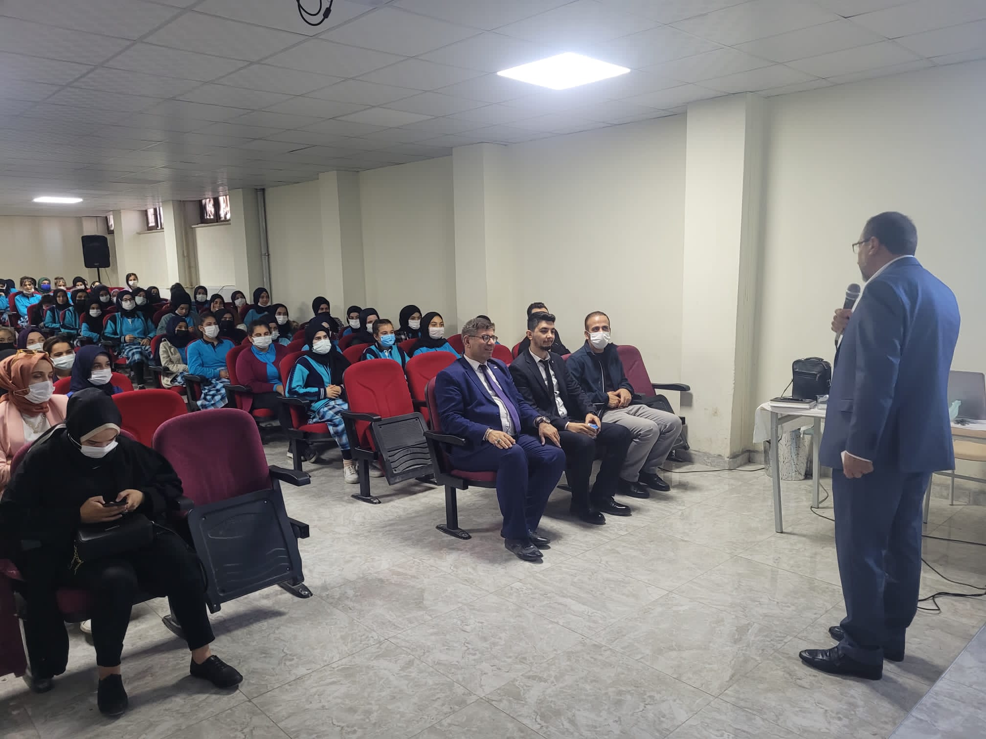 Bozova'da 670 Kişiye Bağımlılık Eğitimi